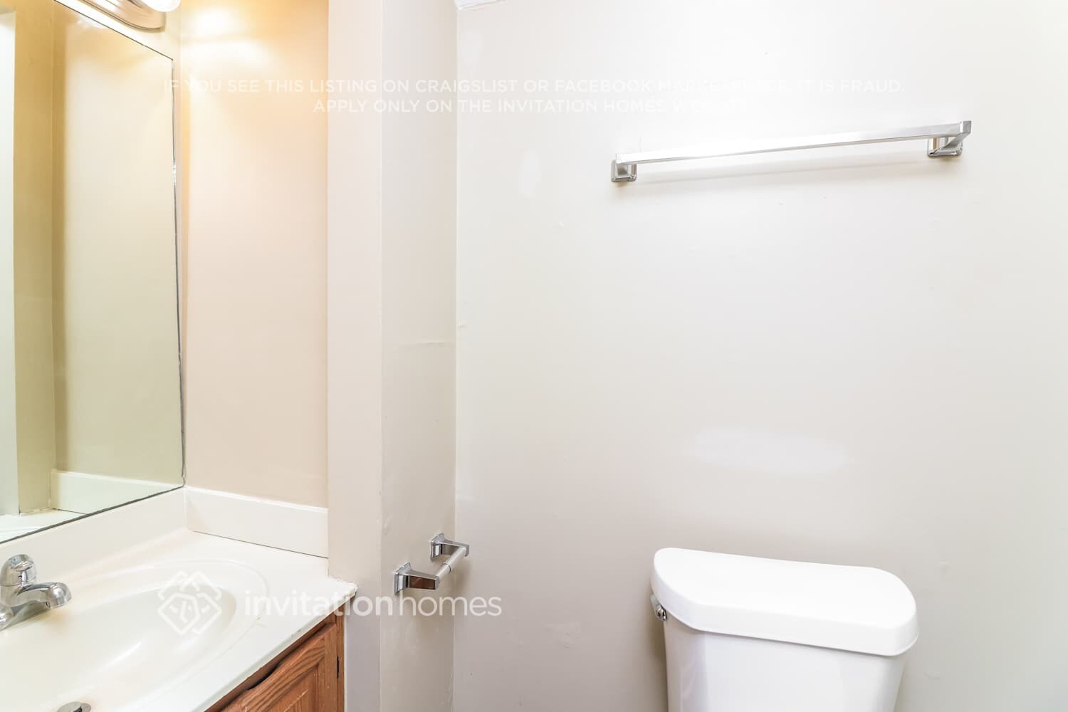 Building Photo - 225 Tennis Ct Ln