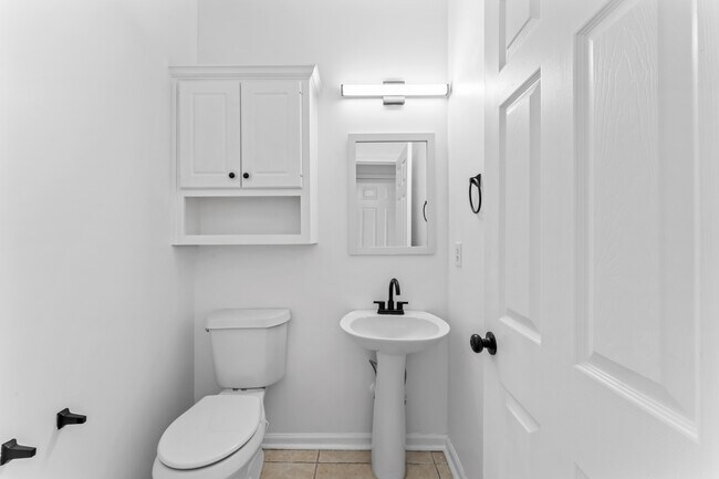 Building Photo - 4267 Azalea Walk