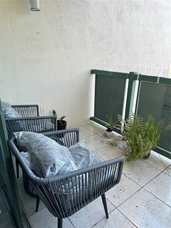 Building Photo - 2055 SW 122nd Ave