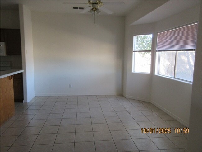 Building Photo - 2301 Graystone Dr