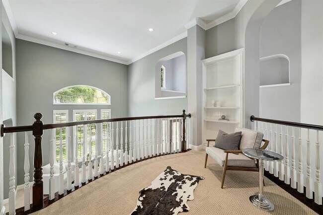 Building Photo - 12004 Mira Mesa Dr