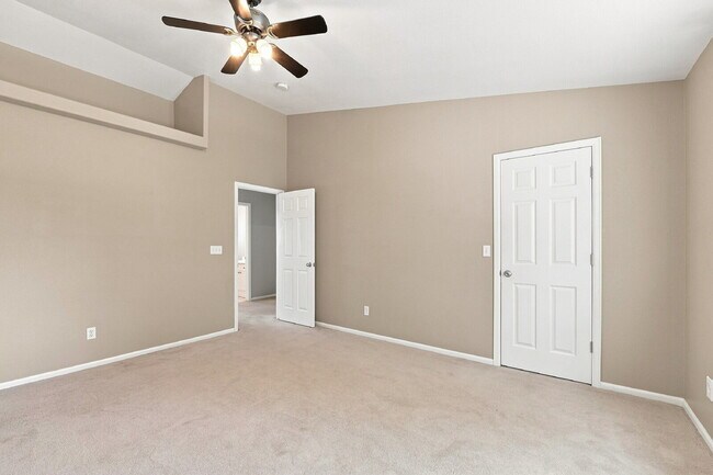 Building Photo - $2,840.95 with $300 Off The First Month's Rent, 3 Beds - 2.5 Bath, Single Family Home in Westmins...