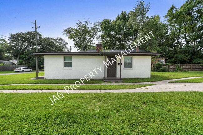 Building Photo - 1078 Day Ave