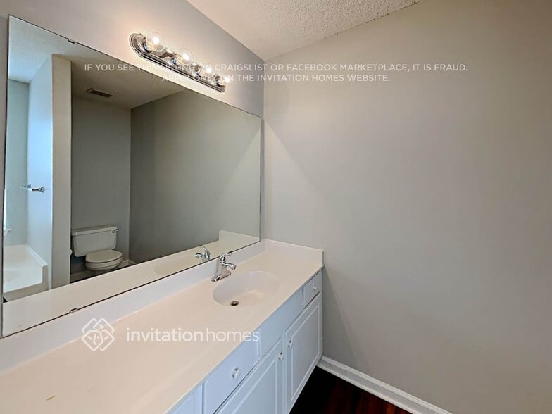 Building Photo - 8643 Bodkin Ct