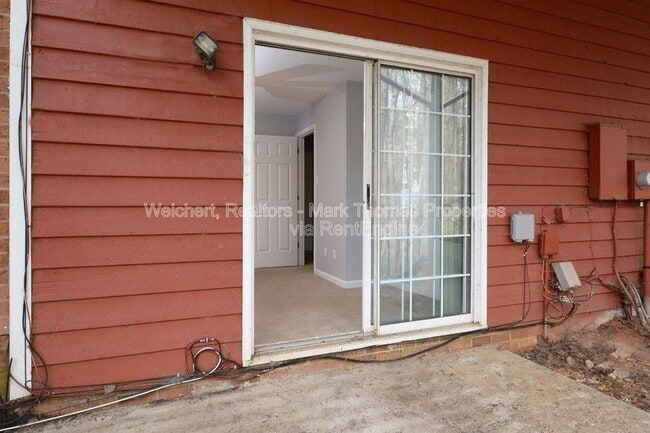 Building Photo - 13 Tarawa Terrace