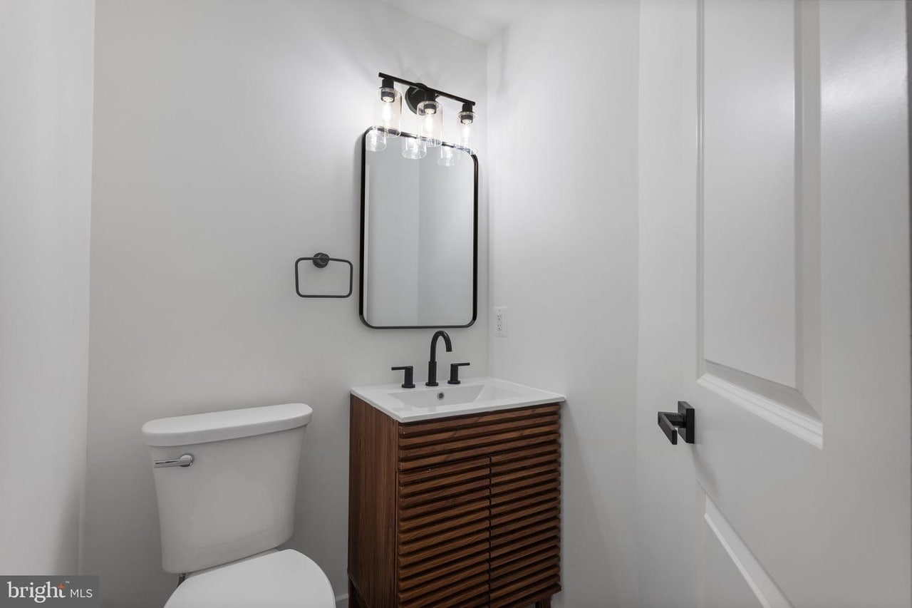 Building Photo - 19001 Grotto Ln