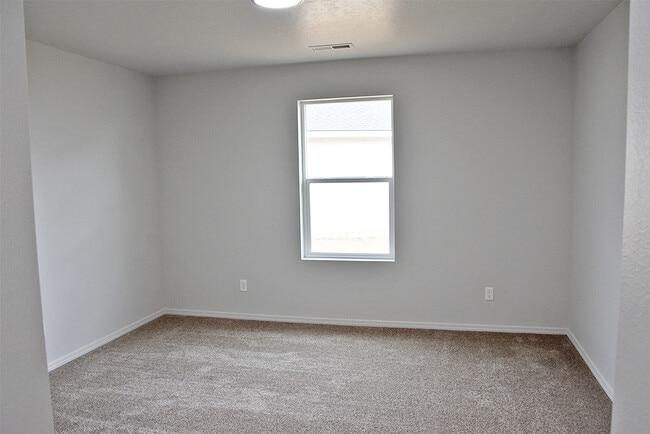 Building Photo - 17680 N Pegram Way