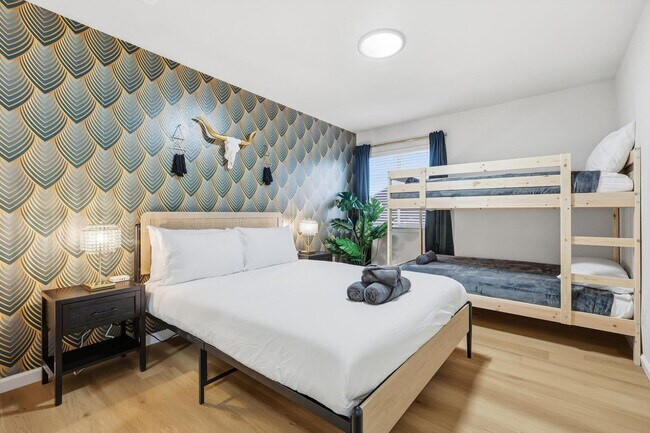 Building Photo - 2831 Rosewood Blvd