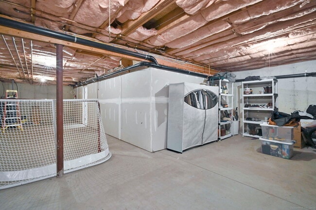 Building Photo - 49 Hydeville Rd