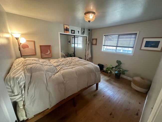 Building Photo - Cozy 2Bc 2Ba home avail. from 1/6/25- 3/30...