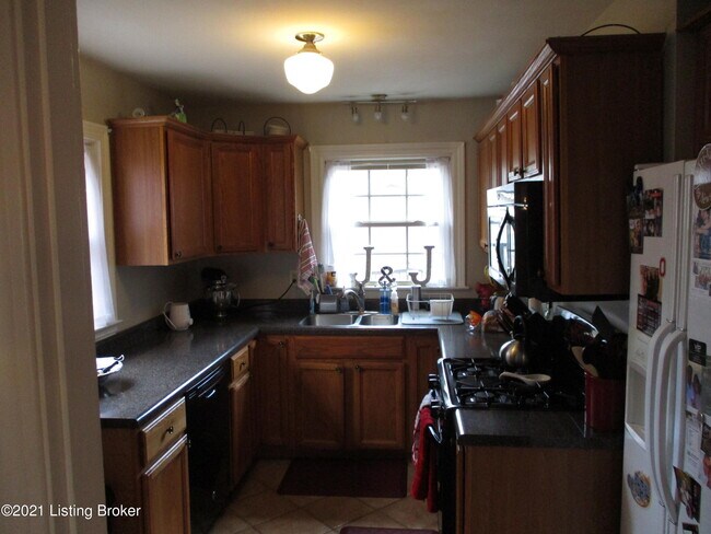 Building Photo - 3342 Dayton Ave