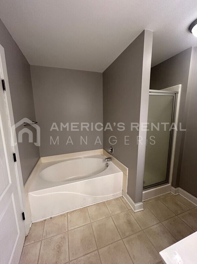 Building Photo - Home for rent in Hoover! Available to View Now!