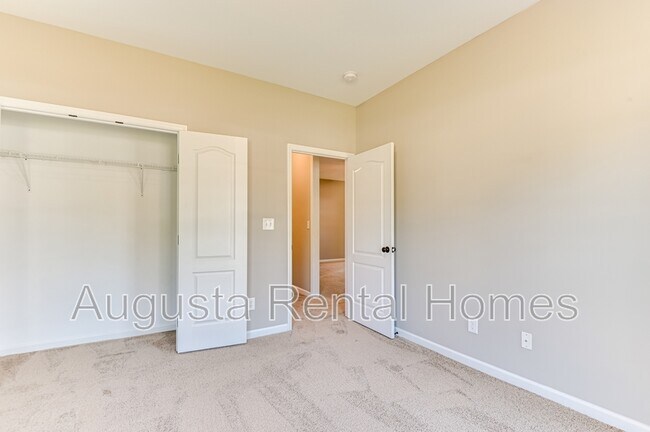 Building Photo - 812 Oshields Ct