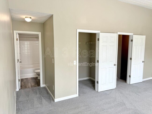 Building Photo - 1691 Redan W