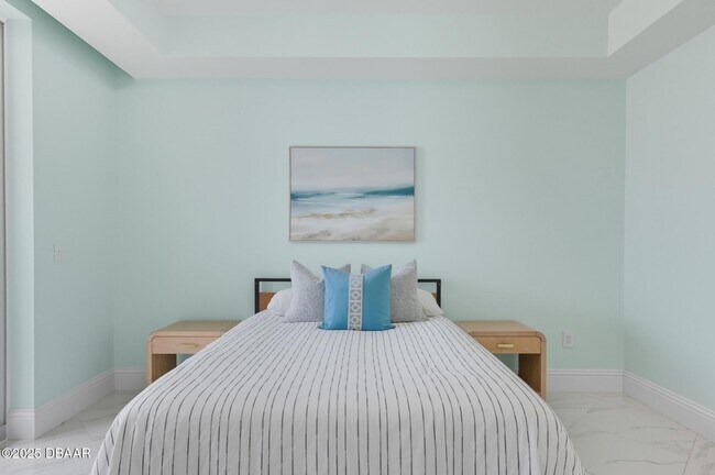 Building Photo - 200 Ocean Crest Dr