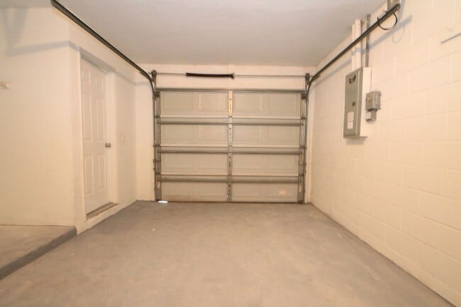 Building Photo - Lovely 3 bd/2 ba home in Summerfield!