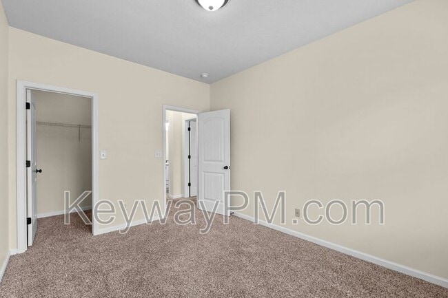 Building Photo - 307 Crown Heights Way