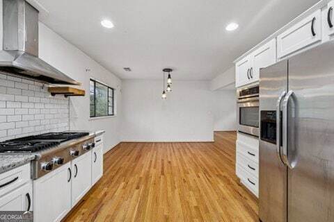 Building Photo - 2562 Farley St