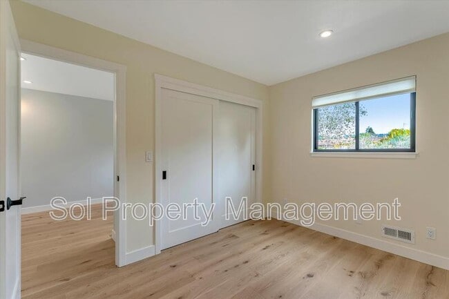 Building Photo - 2703 Subec Ln