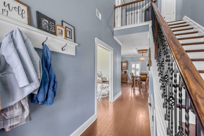 Building Photo - Spacious 4 Bedroom Home in Auburn