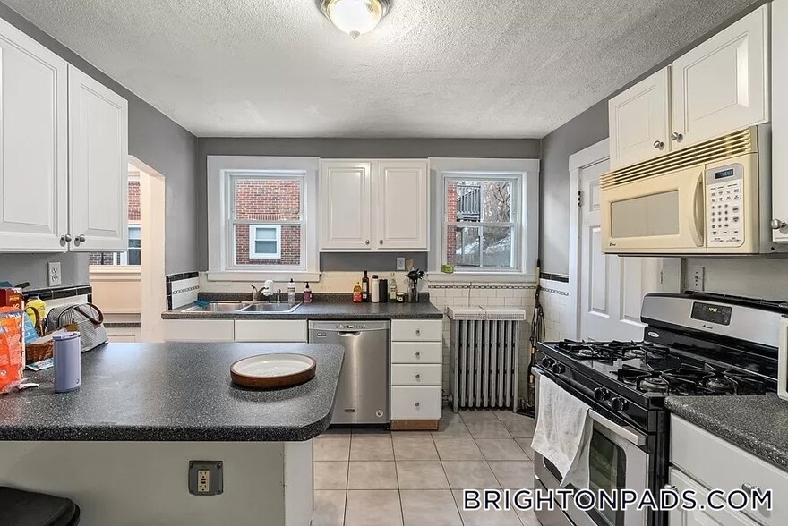 Building Photo - 86 Colborne Rd