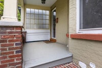 Building Photo - 355 W Clinton St