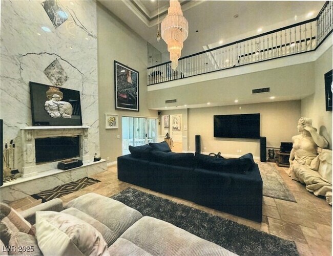 Building Photo - 3160 Bel Air Dr