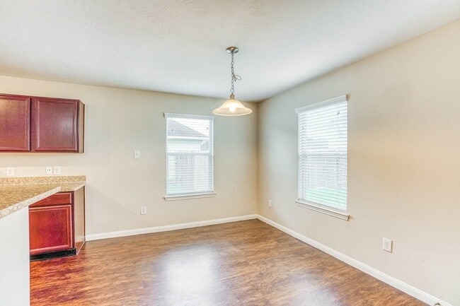 Building Photo - 12631 Mountain Daisy Rd