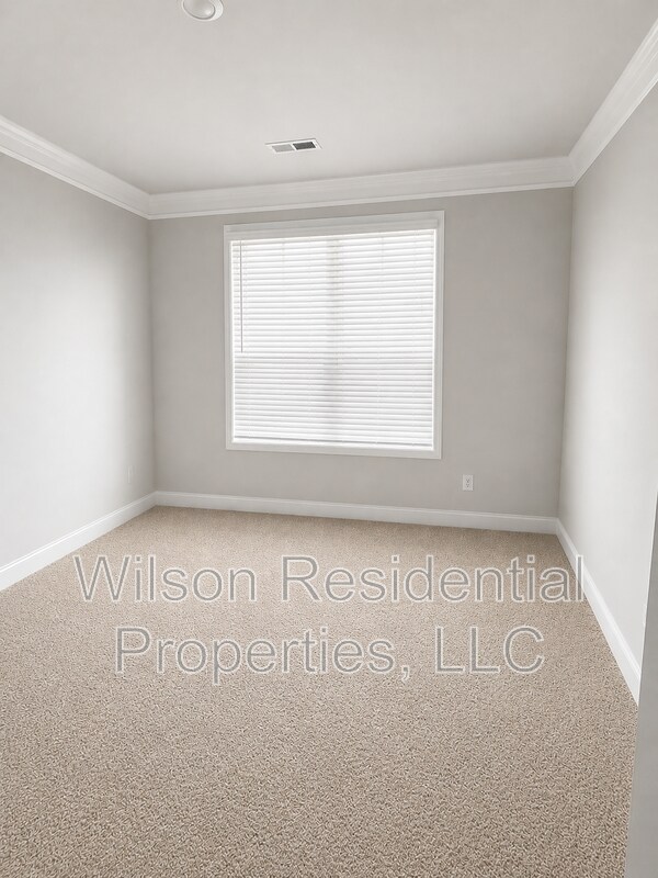Building Photo - 216 Stamm Dr