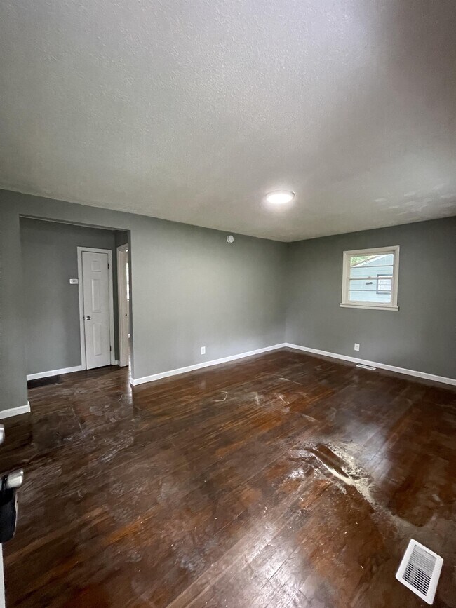 Building Photo - 5216 Fagan St