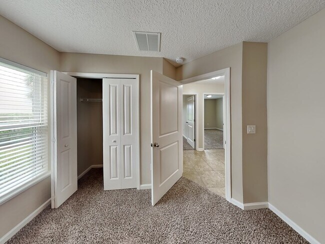Building Photo - 153 Terracina Dr