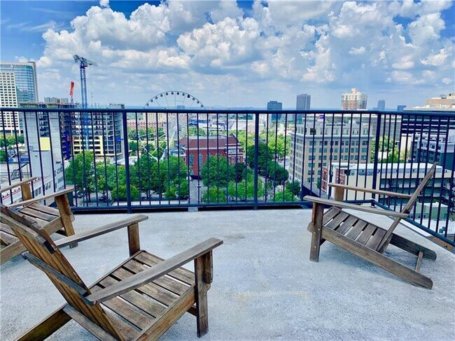 Building Photo - 90 Fairlie St NW