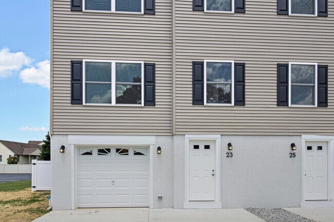 Building Photo - 23 Pedrick Ave