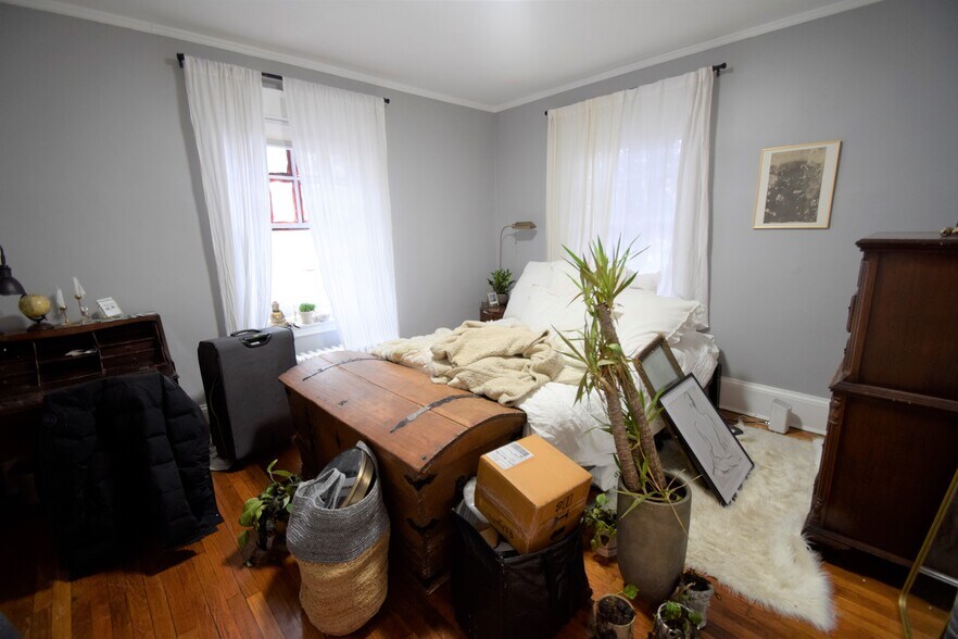 Building Photo - 235 Chestnut Hill Ave