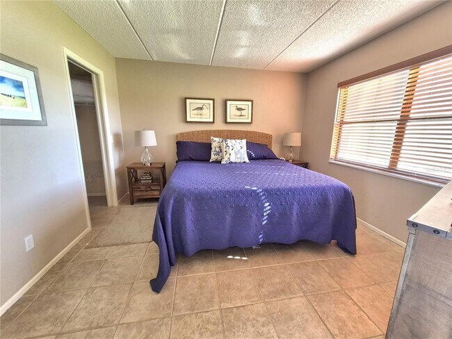 Building Photo - 50 Woodlake Pl