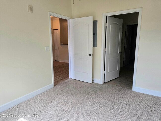 Building Photo - 6470 Borasco Dr