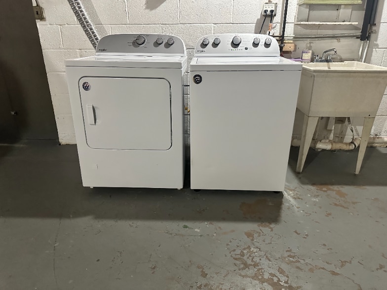 Building Photo - 758 2nd St