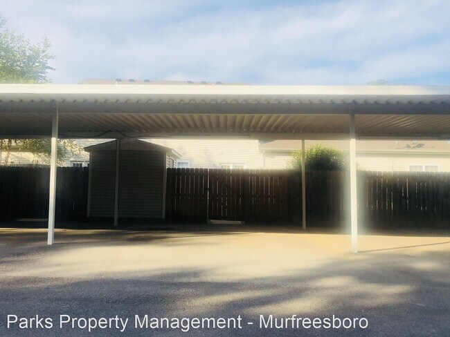 Building Photo - 2 br, 2.5 bath House - 951 Seven Oaks Blvd