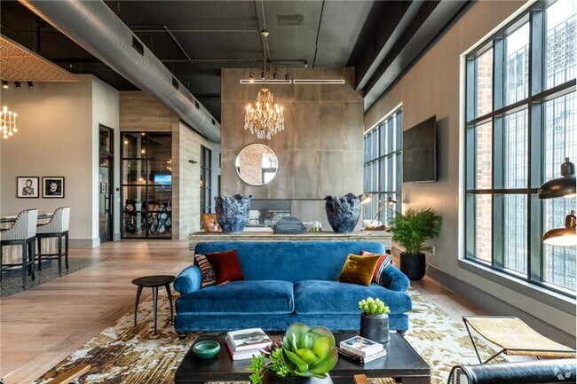 Building Photo - 402 Guadalupe St