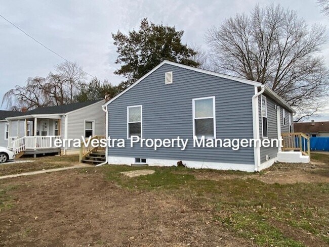 Building Photo - 3 Bed Single Family in Upper Deerfield!