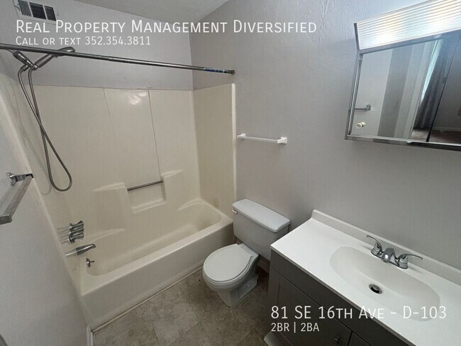 Building Photo - 81 SE 16th Ave