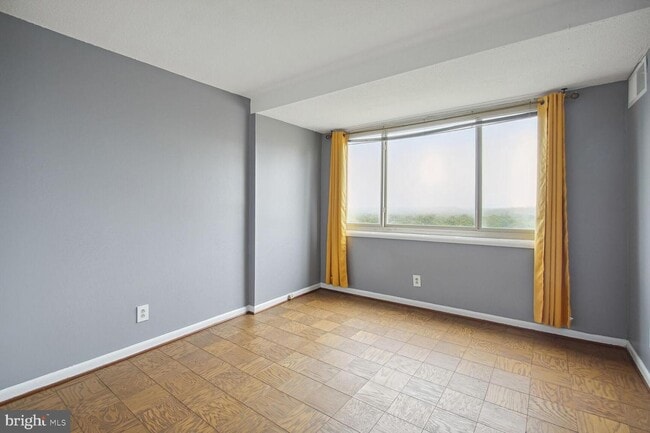 Building Photo - 4410 Oglethorpe St