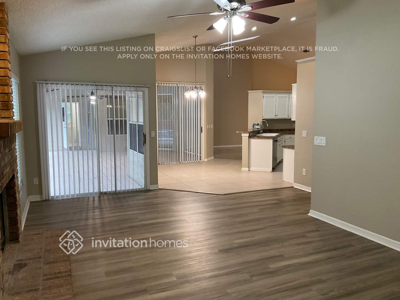 Building Photo - 1450 Thornhill Cir