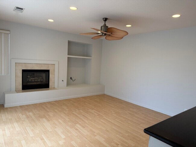 Building Photo - 47780 Sumac St