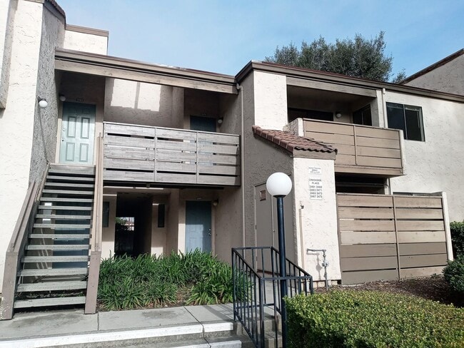 Primary Photo - Spacious First Floor 2bd Condo With Laundr...