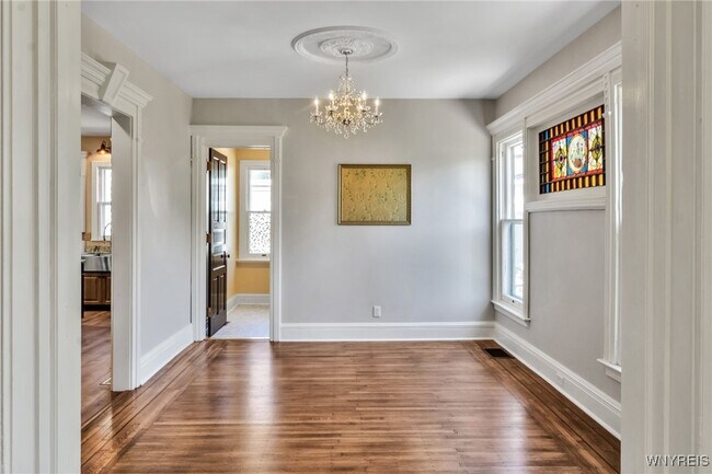 Building Photo - 45 St Johns Pl