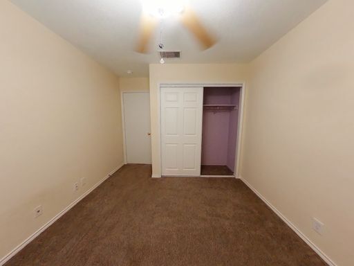 Building Photo - Immaculate 3/2 Rental-Close to Everything-...