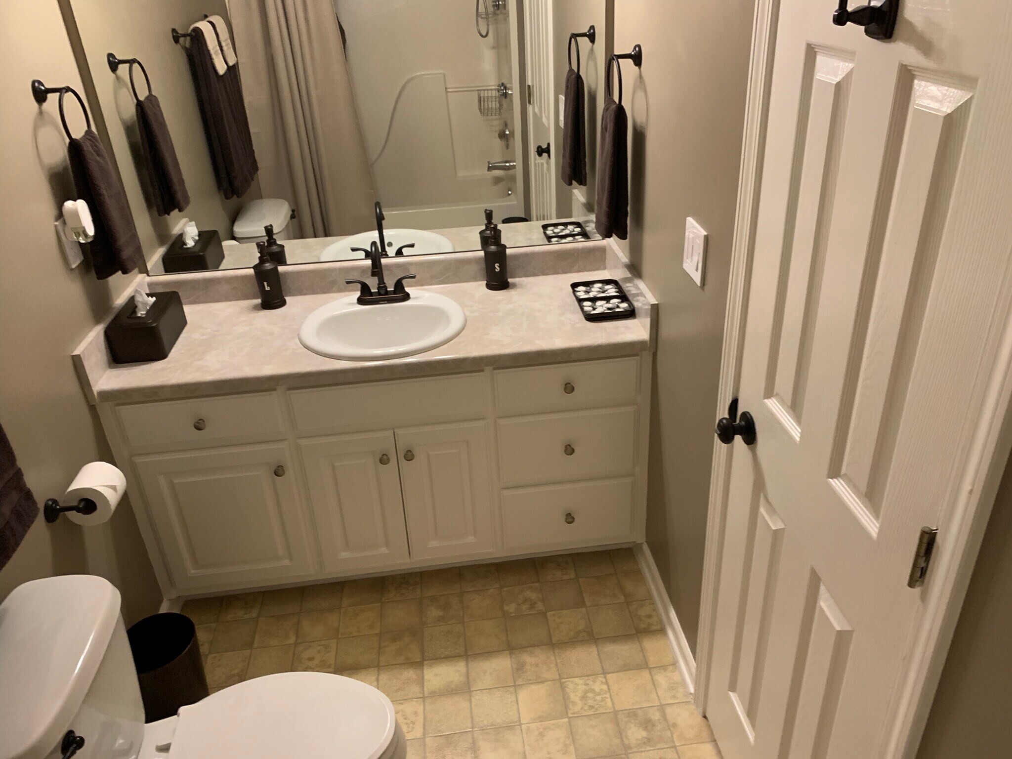 Building Photo - 1866 Whitley Rd