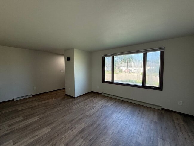 Building Photo - 1289-1291 Meadow Ln