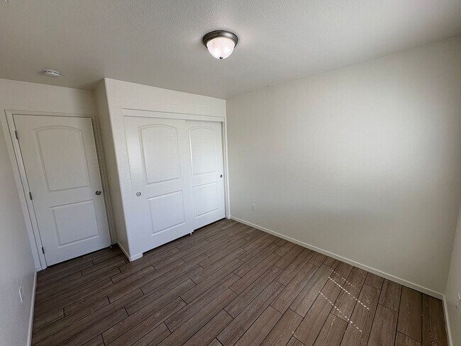 Building Photo - 2314 Cape Canyon Ave